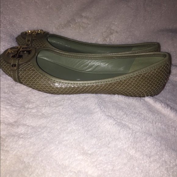 Tory Burch Olive Reva Ballet Flat - Picture 3 of 8